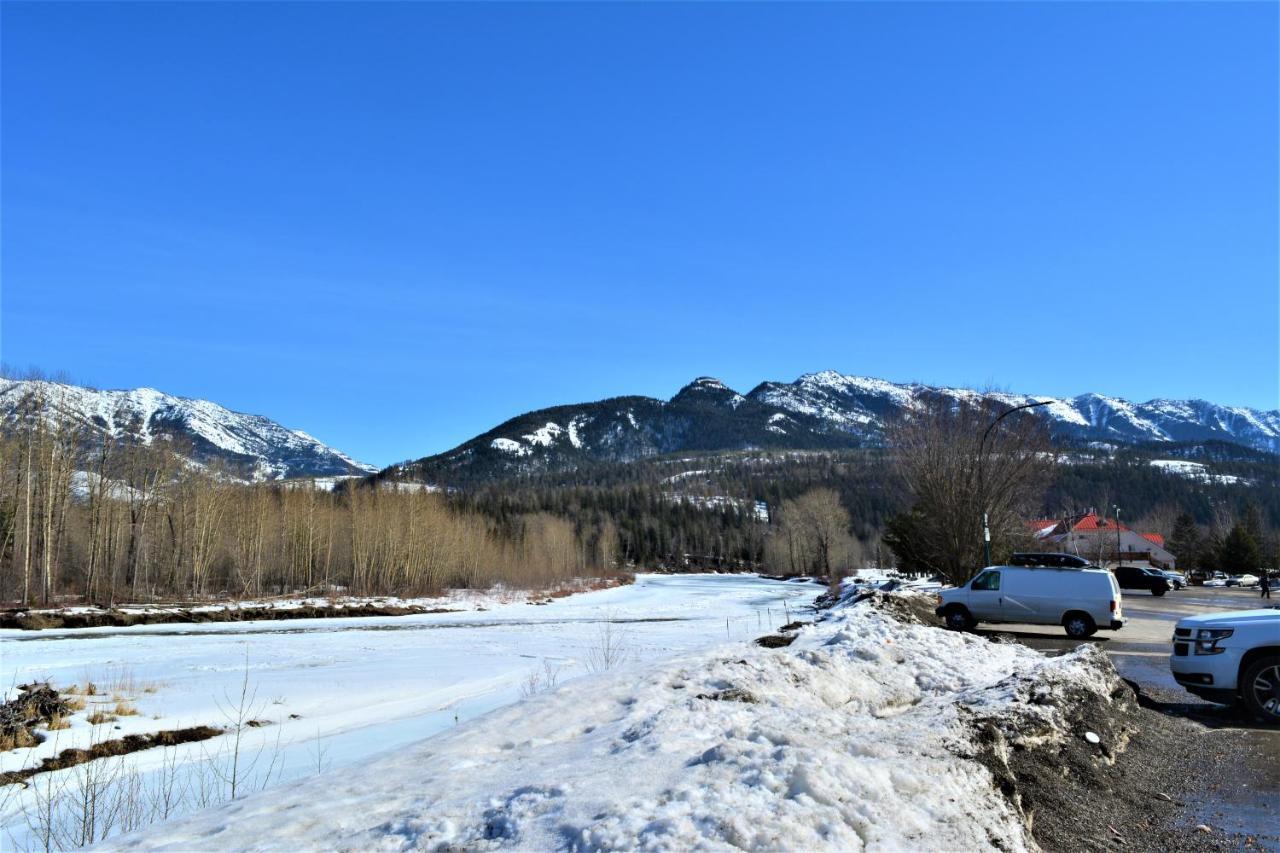 Fernie Stanford Resort Экстерьер фото