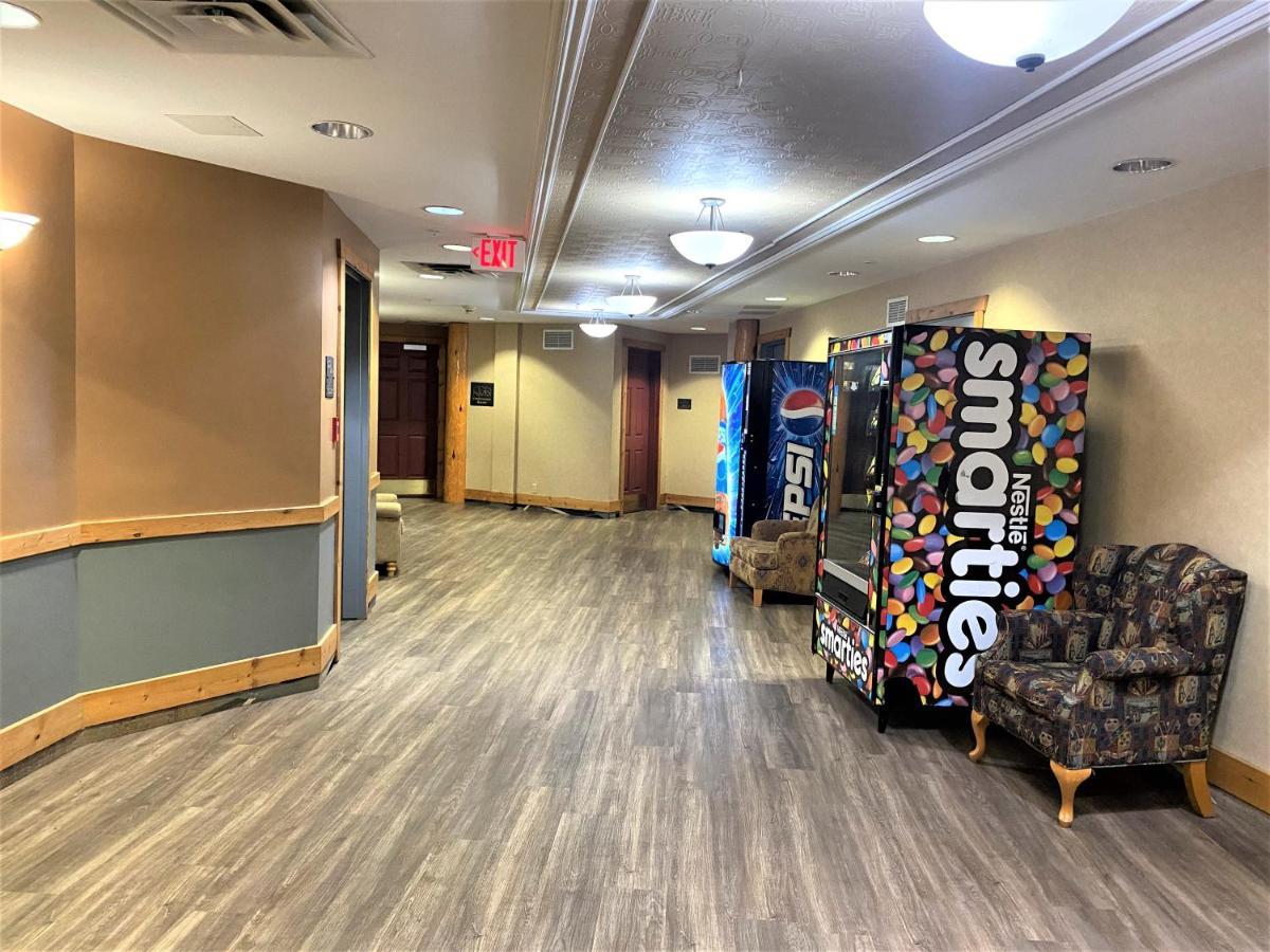Fernie Stanford Resort Экстерьер фото