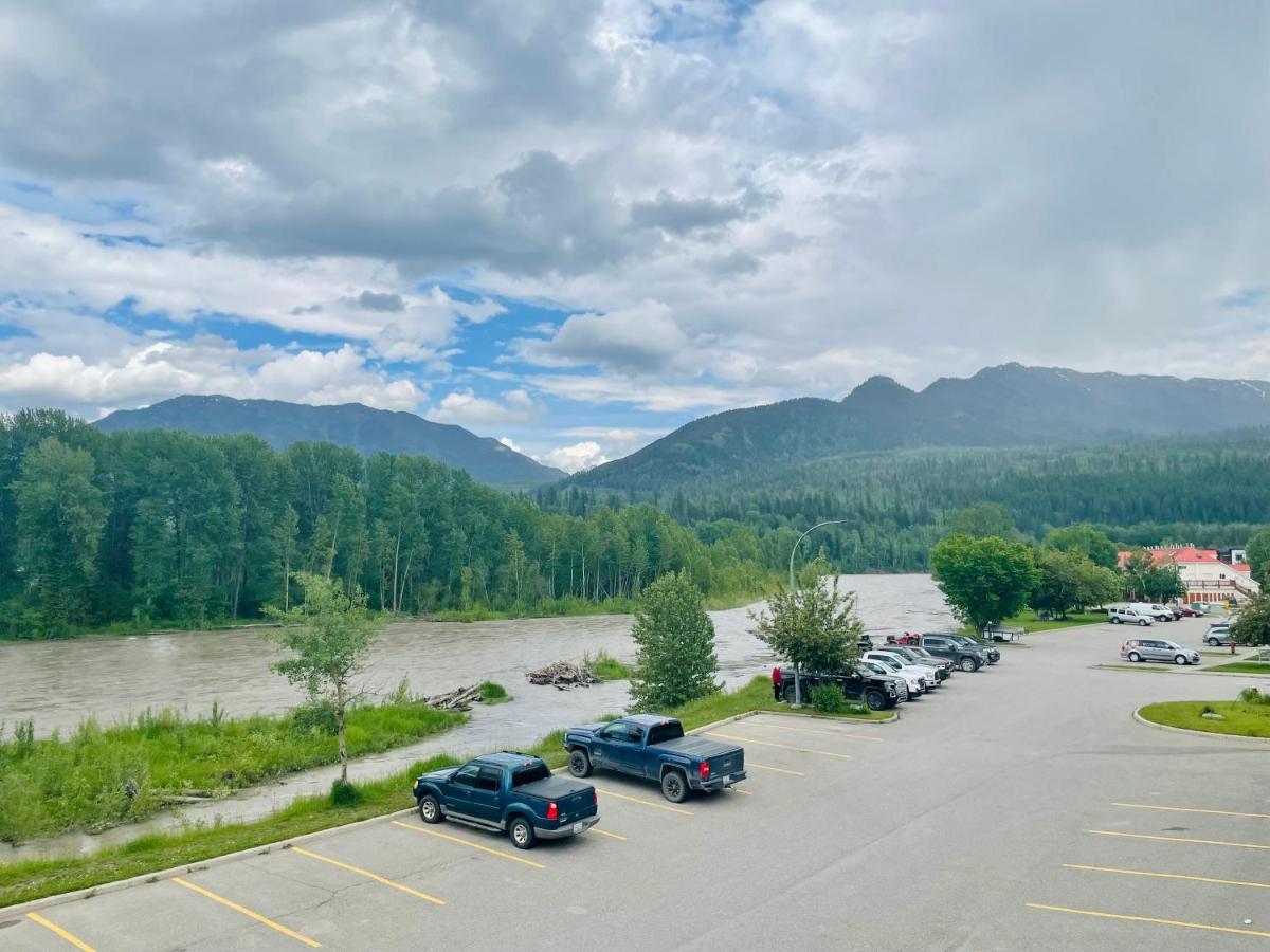Fernie Stanford Resort Экстерьер фото